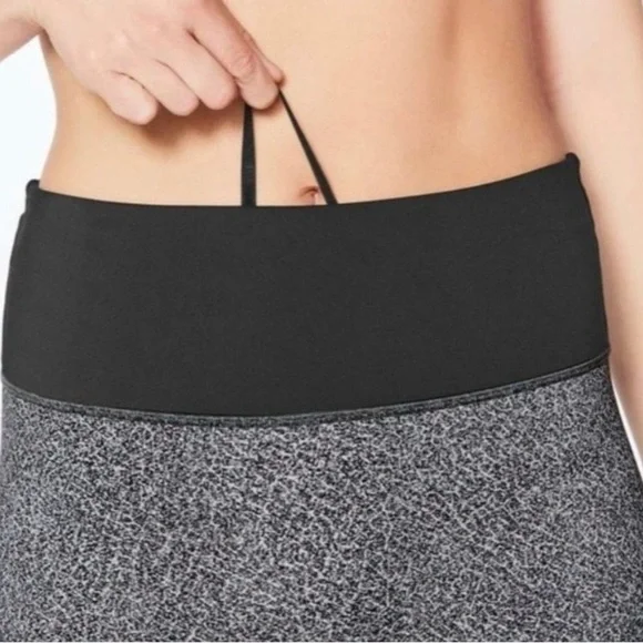 Lululemon Run The Day 7/8 Tight 25 Legging in Fractal Dark Starlight Black